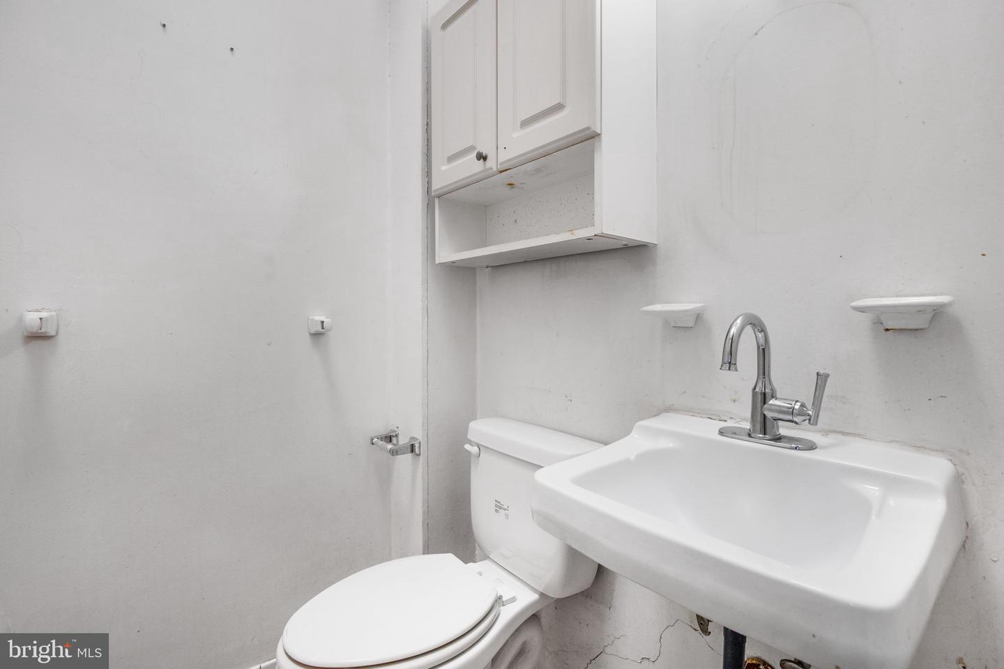 1347 IRVING ST NW, WASHINGTON, District Of Columbia 20010, 5 Bedrooms Bedrooms, ,2 BathroomsBathrooms,Residential,For sale,1347 IRVING ST NW,DCDC2211668 MLS # DCDC2211668