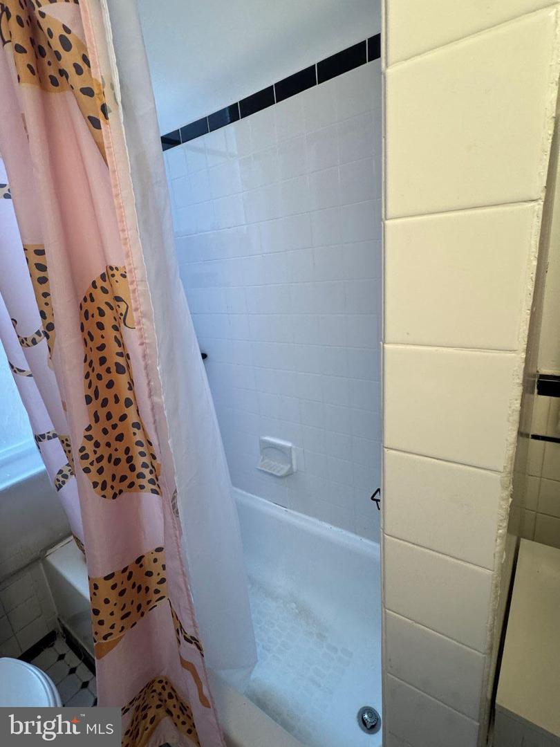 1347 IRVING ST NW, WASHINGTON, District Of Columbia 20010, 5 Bedrooms Bedrooms, ,2 BathroomsBathrooms,Residential,For sale,1347 IRVING ST NW,DCDC2211668 MLS # DCDC2211668
