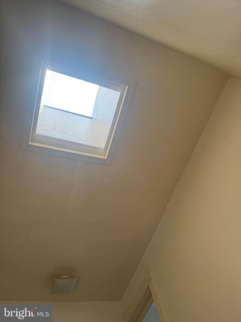 1347 IRVING ST NW, WASHINGTON, District Of Columbia 20010, 5 Bedrooms Bedrooms, ,2 BathroomsBathrooms,Residential,For sale,1347 IRVING ST NW,DCDC2211668 MLS # DCDC2211668