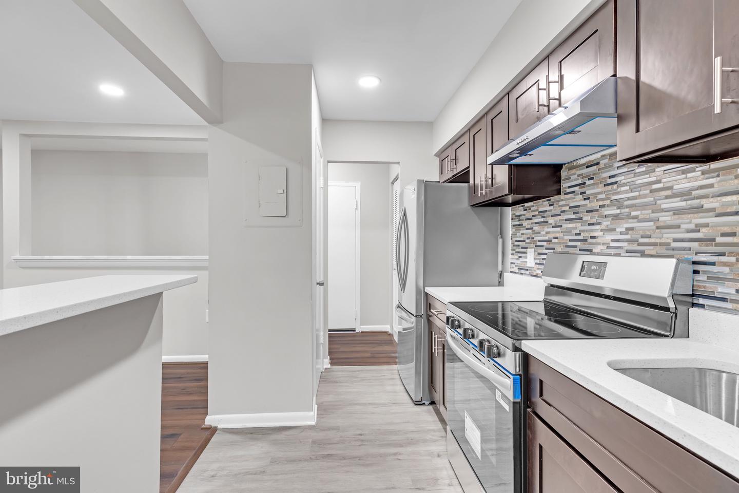 3314 S 28TH ST S #203, ALEXANDRIA, Virginia 22302, 2 Bedrooms Bedrooms, ,1 BathroomBathrooms,Residential,For sale,3314 S 28TH ST S #203,VAAX2047762 MLS # VAAX2047762