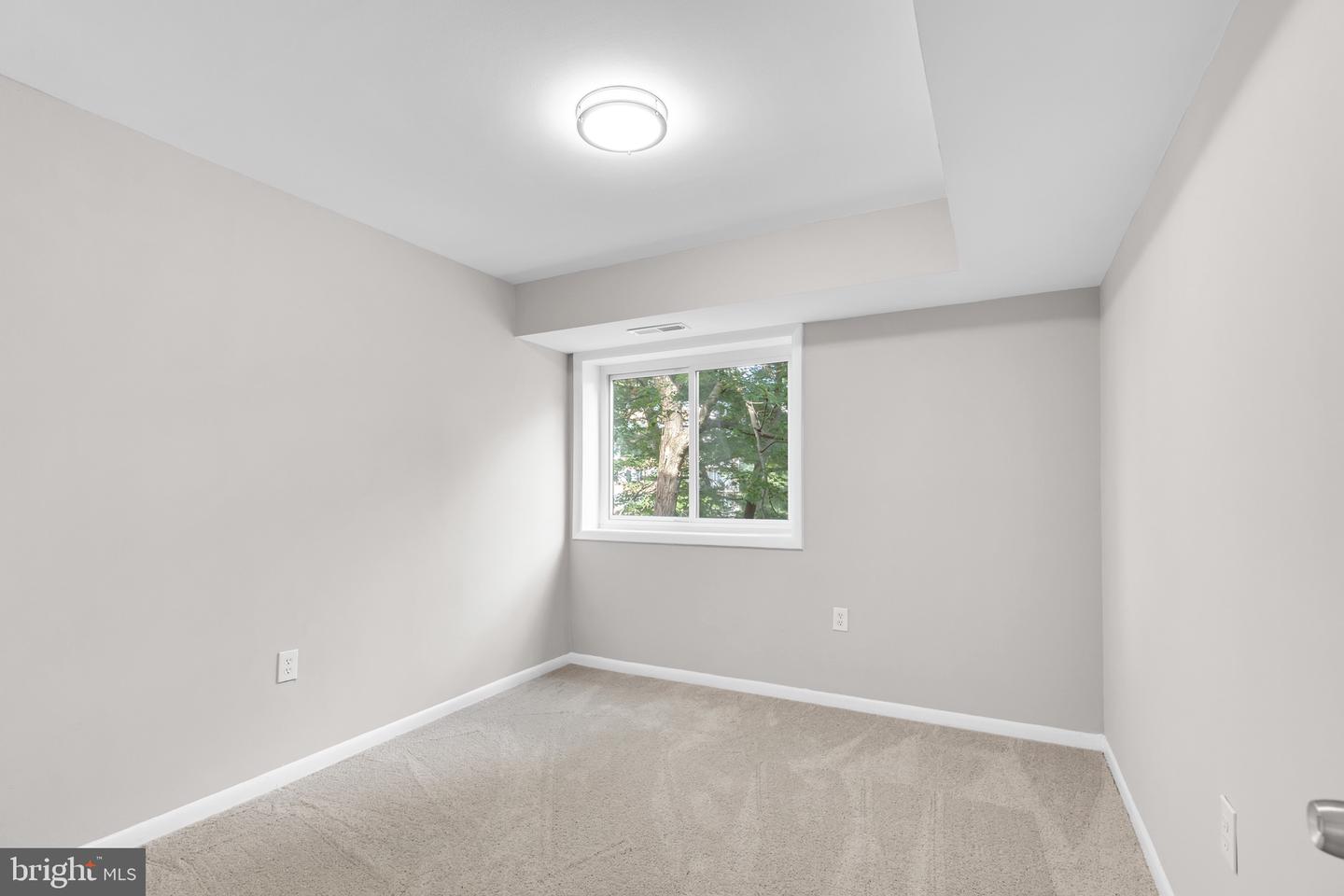 3314 S 28TH ST S #203, ALEXANDRIA, Virginia 22302, 2 Bedrooms Bedrooms, ,1 BathroomBathrooms,Residential,For sale,3314 S 28TH ST S #203,VAAX2047762 MLS # VAAX2047762