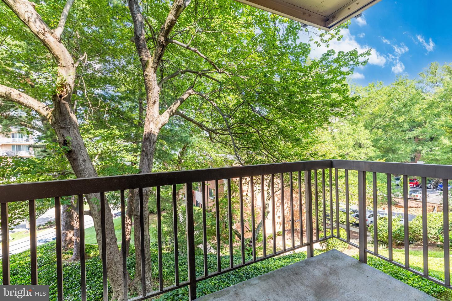3314 S 28TH ST S #203, ALEXANDRIA, Virginia 22302, 2 Bedrooms Bedrooms, ,1 BathroomBathrooms,Residential,For sale,3314 S 28TH ST S #203,VAAX2047762 MLS # VAAX2047762