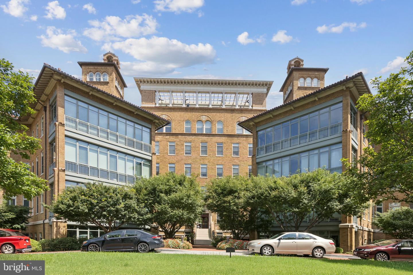 2425 L ST NW #210, WASHINGTON, District Of Columbia 20037, 2 Bedrooms Bedrooms, ,2 BathroomsBathrooms,Residential,For sale,2425 L ST NW #210,DCDC2211702 MLS # DCDC2211702