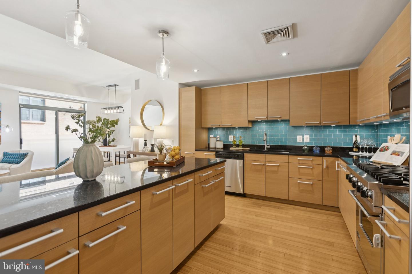 2425 L ST NW #210, WASHINGTON, District Of Columbia 20037, 2 Bedrooms Bedrooms, ,2 BathroomsBathrooms,Residential,For sale,2425 L ST NW #210,DCDC2211702 MLS # DCDC2211702