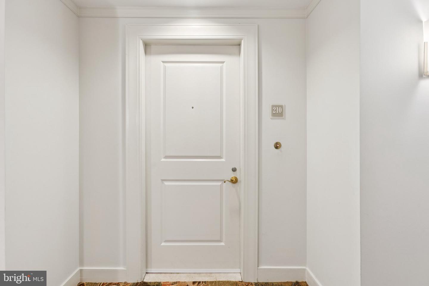 2425 L ST NW #210, WASHINGTON, District Of Columbia 20037, 2 Bedrooms Bedrooms, ,2 BathroomsBathrooms,Residential,For sale,2425 L ST NW #210,DCDC2211702 MLS # DCDC2211702