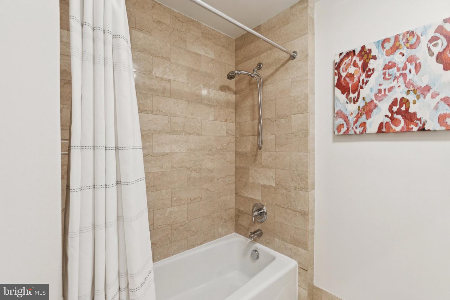 2425 L ST NW #210, WASHINGTON, District Of Columbia 20037, 2 Bedrooms Bedrooms, ,2 BathroomsBathrooms,Residential,For sale,2425 L ST NW #210,DCDC2211702 MLS # DCDC2211702