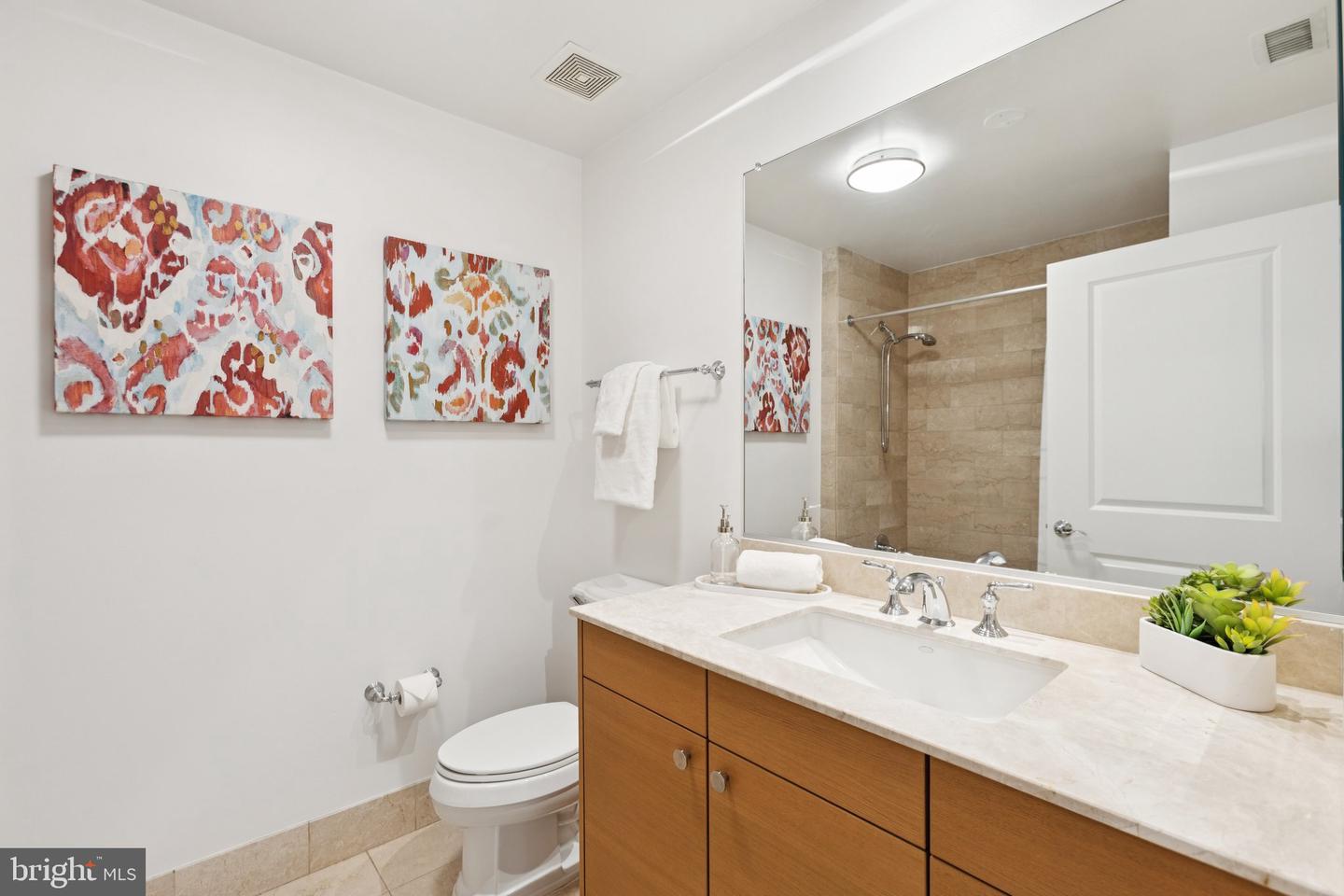 2425 L ST NW #210, WASHINGTON, District Of Columbia 20037, 2 Bedrooms Bedrooms, ,2 BathroomsBathrooms,Residential,For sale,2425 L ST NW #210,DCDC2211702 MLS # DCDC2211702