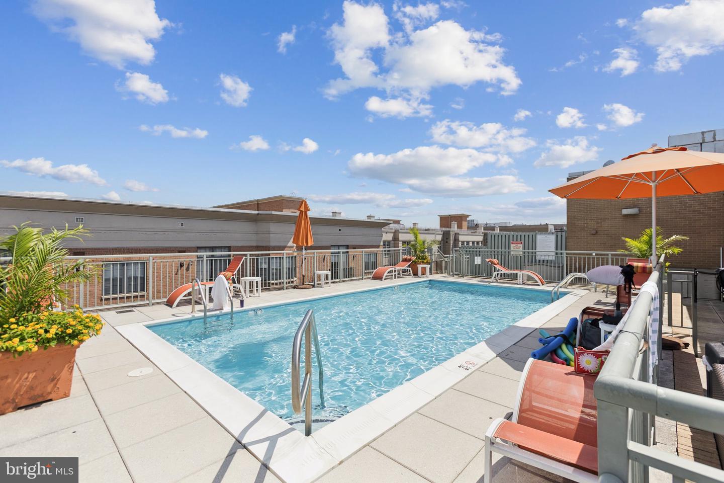 2425 L ST NW #210, WASHINGTON, District Of Columbia 20037, 2 Bedrooms Bedrooms, ,2 BathroomsBathrooms,Residential,For sale,2425 L ST NW #210,DCDC2211702 MLS # DCDC2211702