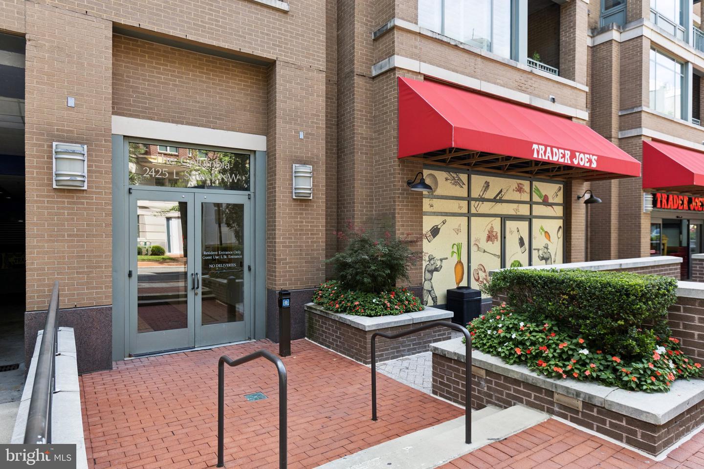 2425 L ST NW #210, WASHINGTON, District Of Columbia 20037, 2 Bedrooms Bedrooms, ,2 BathroomsBathrooms,Residential,For sale,2425 L ST NW #210,DCDC2211702 MLS # DCDC2211702
