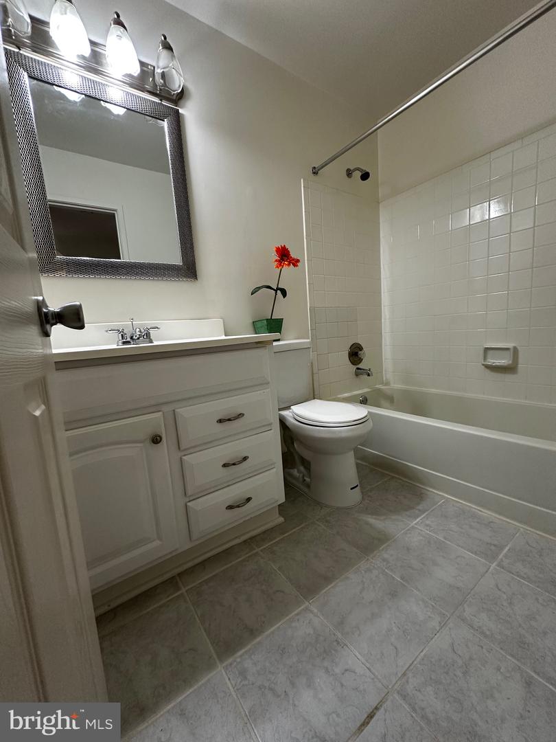 5976 ANNABERG PL #168, BURKE, Virginia 22015, 3 Bedrooms Bedrooms, ,3 BathroomsBathrooms,Residential,For sale,5976 ANNABERG PL #168,VAFX2257044 MLS # VAFX2257044