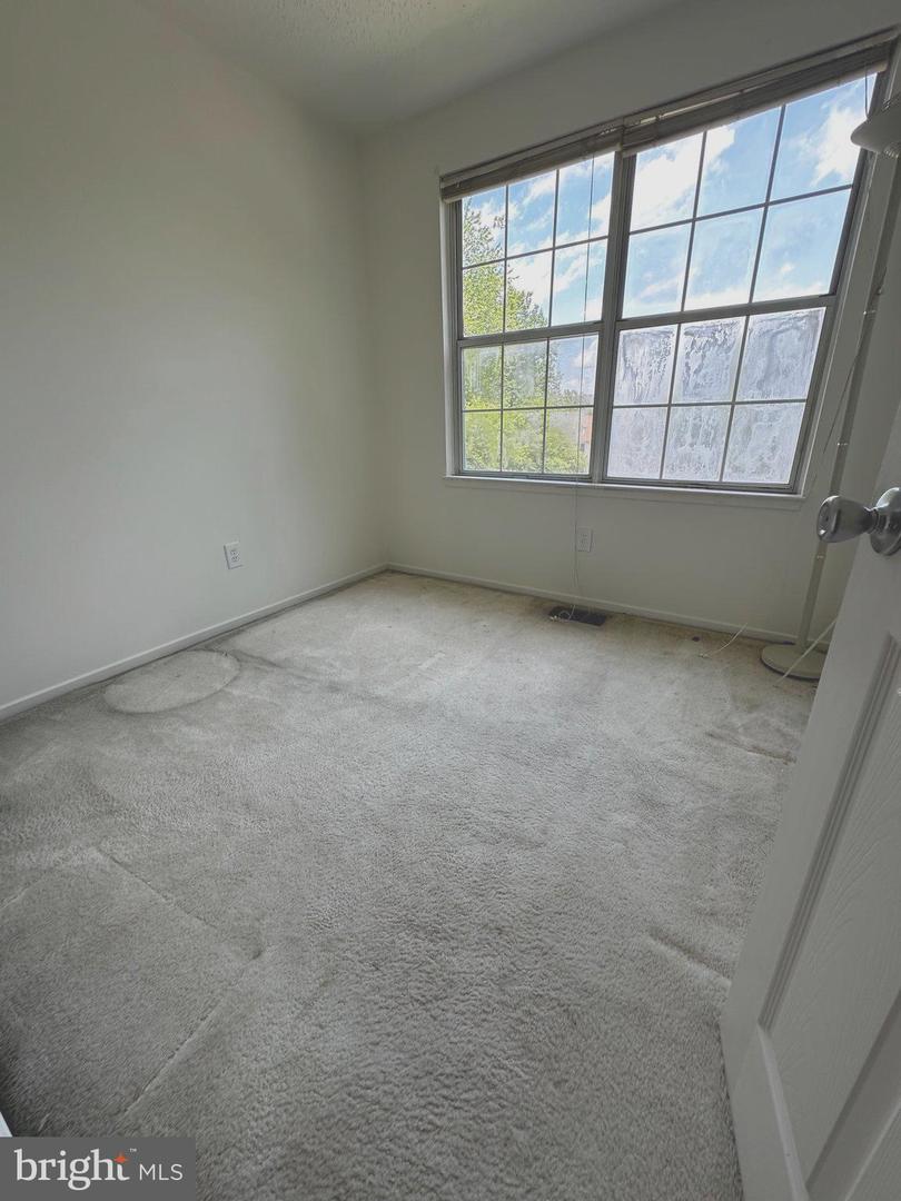 5976 ANNABERG PL #168, BURKE, Virginia 22015, 3 Bedrooms Bedrooms, ,3 BathroomsBathrooms,Residential,For sale,5976 ANNABERG PL #168,VAFX2257044 MLS # VAFX2257044