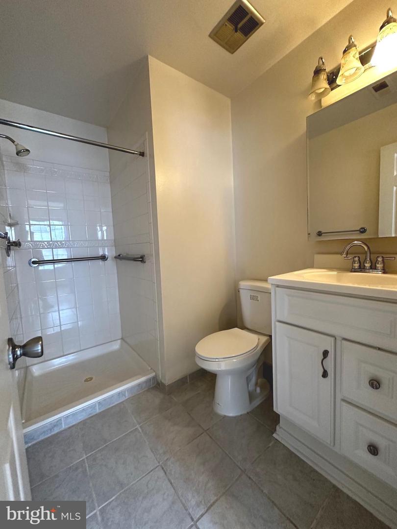 5976 ANNABERG PL #168, BURKE, Virginia 22015, 3 Bedrooms Bedrooms, ,3 BathroomsBathrooms,Residential,For sale,5976 ANNABERG PL #168,VAFX2257044 MLS # VAFX2257044