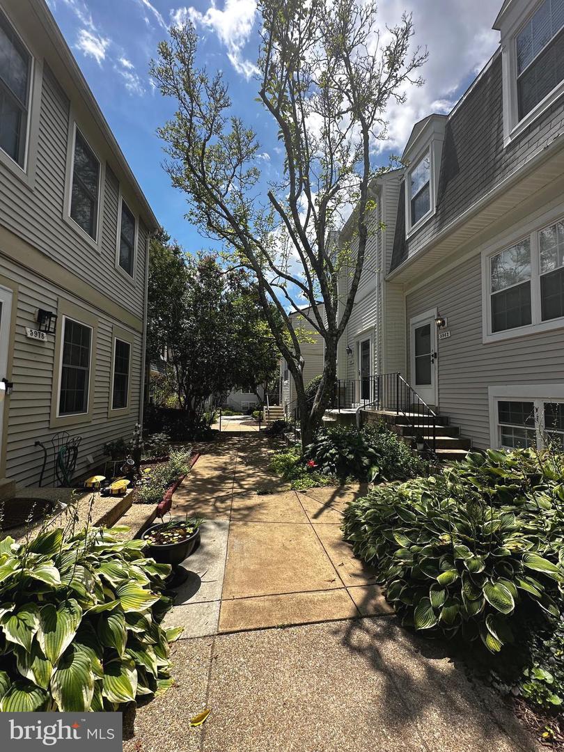 5976 ANNABERG PL #168, BURKE, Virginia 22015, 3 Bedrooms Bedrooms, ,3 BathroomsBathrooms,Residential,For sale,5976 ANNABERG PL #168,VAFX2257044 MLS # VAFX2257044