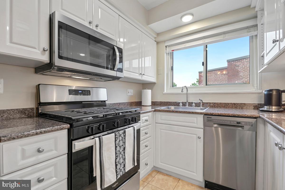 5315 CONNECTICUT AVE NW #605, WASHINGTON, District Of Columbia 20015, 2 Bedrooms Bedrooms, ,1 BathroomBathrooms,Residential,For sale,5315 CONNECTICUT AVE NW #605,DCDC2211706 MLS # DCDC2211706