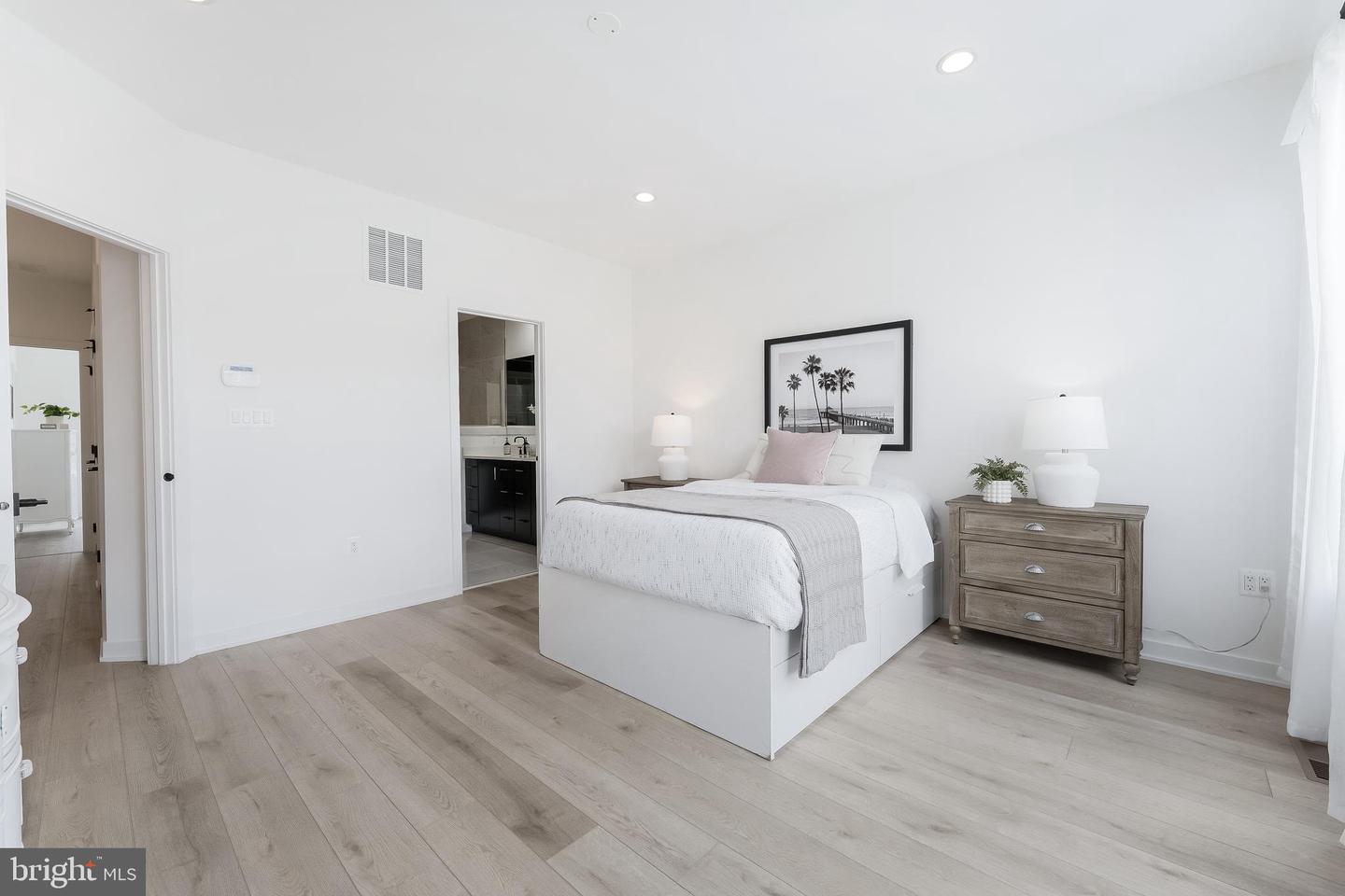 1974 ROLAND CLARKE PL, RESTON, Virginia 20191, 3 Bedrooms Bedrooms, ,3 BathroomsBathrooms,Residential,For sale,1974 ROLAND CLARKE PL,VAFX2257056 MLS # VAFX2257056