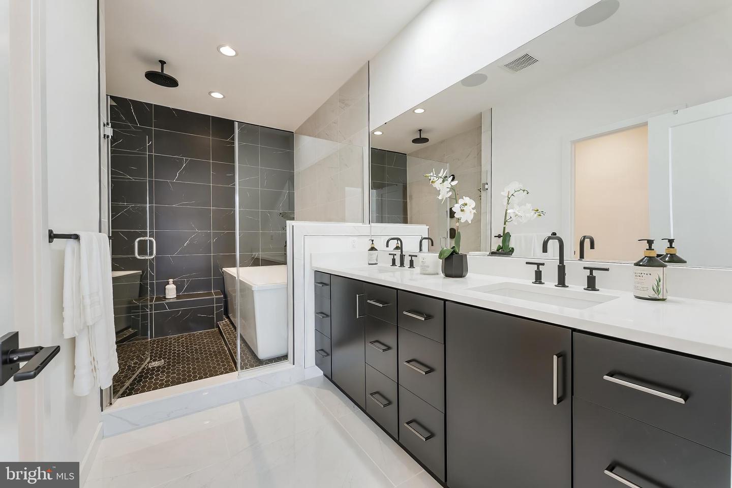 1974 ROLAND CLARKE PL, RESTON, Virginia 20191, 3 Bedrooms Bedrooms, ,3 BathroomsBathrooms,Residential,For sale,1974 ROLAND CLARKE PL,VAFX2257056 MLS # VAFX2257056