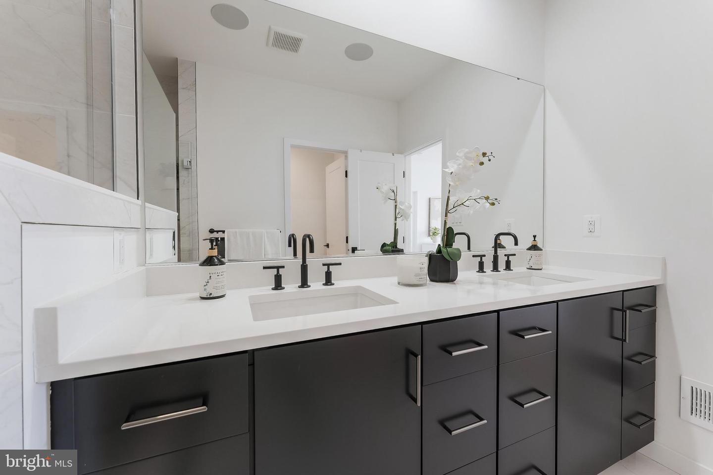 1974 ROLAND CLARKE PL, RESTON, Virginia 20191, 3 Bedrooms Bedrooms, ,3 BathroomsBathrooms,Residential,For sale,1974 ROLAND CLARKE PL,VAFX2257056 MLS # VAFX2257056