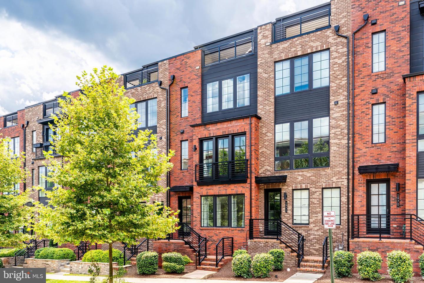1974 ROLAND CLARKE PL, RESTON, Virginia 20191, 3 Bedrooms Bedrooms, ,3 BathroomsBathrooms,Residential,For sale,1974 ROLAND CLARKE PL,VAFX2257056 MLS # VAFX2257056