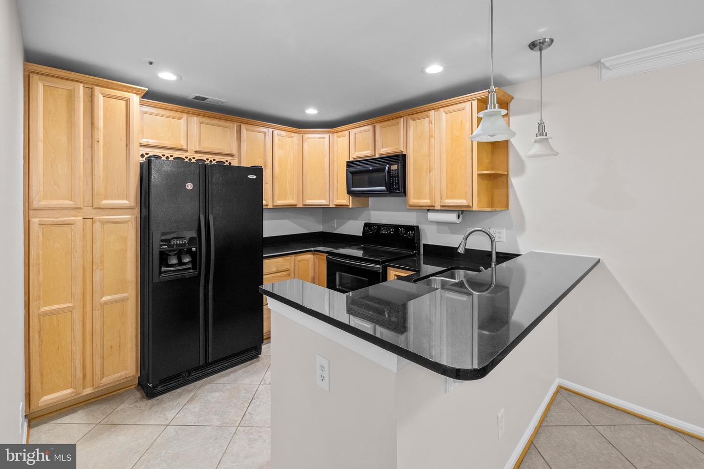 244 S REYNOLDS ST #405, ALEXANDRIA, Virginia 22304, 2 Bedrooms Bedrooms, ,2 BathroomsBathrooms,Residential,For sale,244 S REYNOLDS ST #405,VAAX2047772 MLS # VAAX2047772