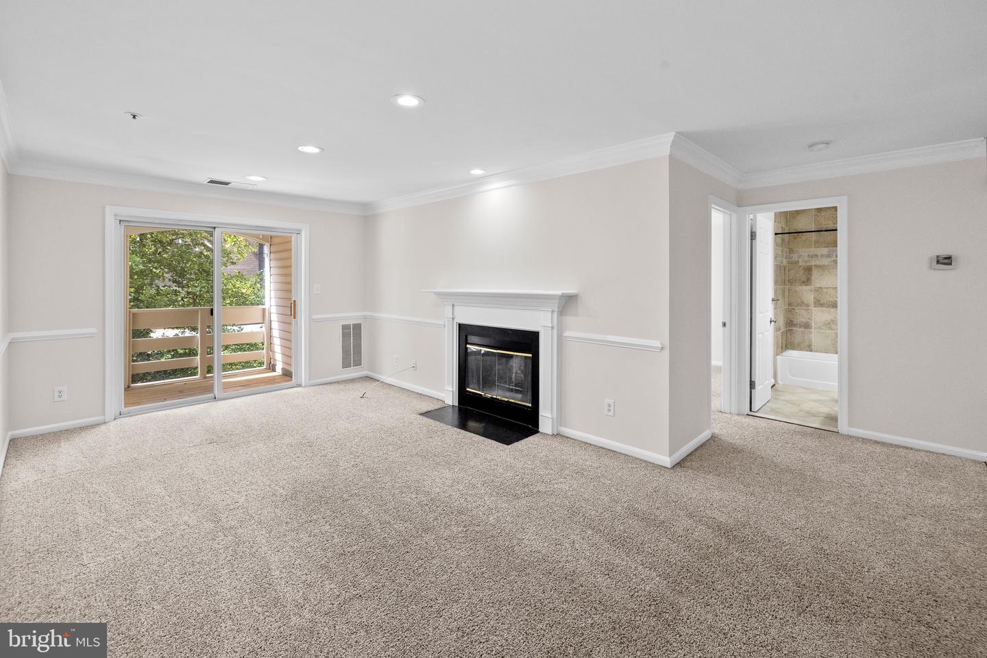 244 S REYNOLDS ST #405, ALEXANDRIA, Virginia 22304, 2 Bedrooms Bedrooms, ,2 BathroomsBathrooms,Residential,For sale,244 S REYNOLDS ST #405,VAAX2047772 MLS # VAAX2047772