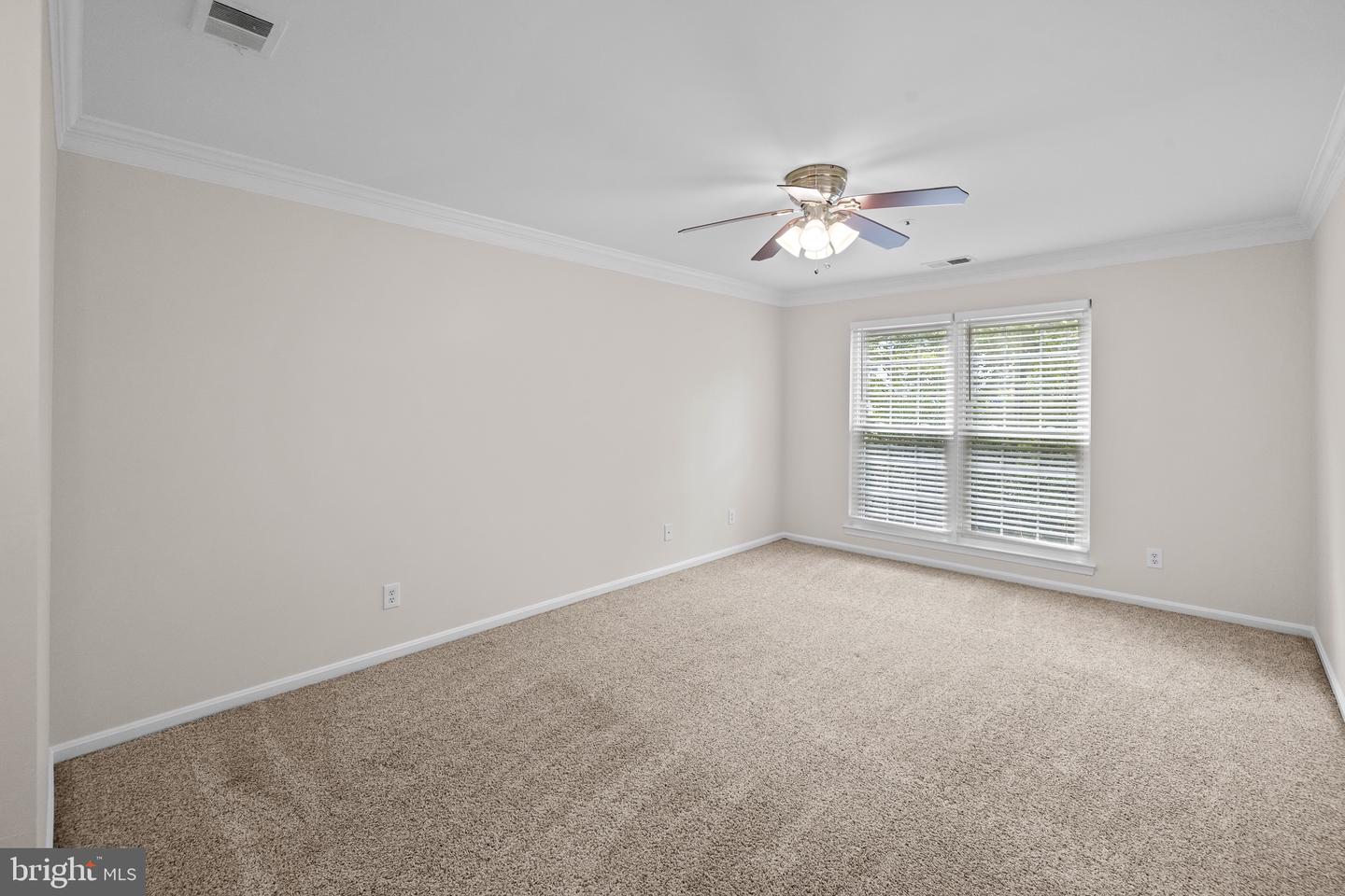 244 S REYNOLDS ST #405, ALEXANDRIA, Virginia 22304, 2 Bedrooms Bedrooms, ,2 BathroomsBathrooms,Residential,For sale,244 S REYNOLDS ST #405,VAAX2047772 MLS # VAAX2047772
