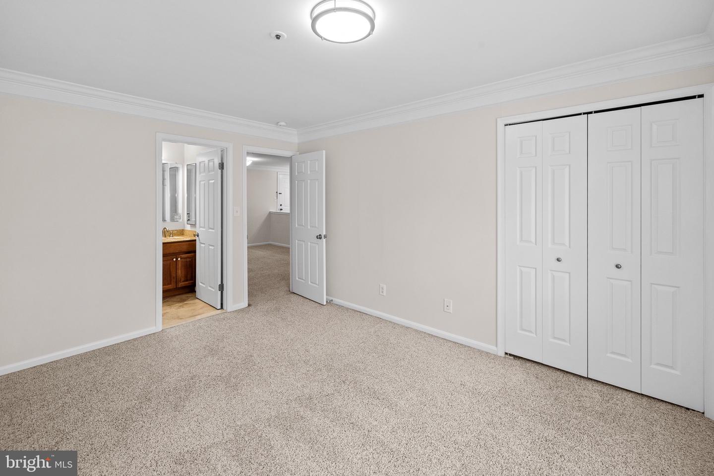 244 S REYNOLDS ST #405, ALEXANDRIA, Virginia 22304, 2 Bedrooms Bedrooms, ,2 BathroomsBathrooms,Residential,For sale,244 S REYNOLDS ST #405,VAAX2047772 MLS # VAAX2047772