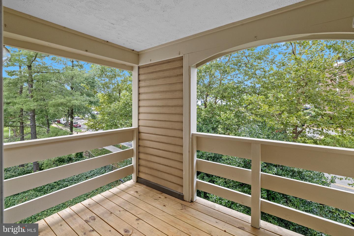 244 S REYNOLDS ST #405, ALEXANDRIA, Virginia 22304, 2 Bedrooms Bedrooms, ,2 BathroomsBathrooms,Residential,For sale,244 S REYNOLDS ST #405,VAAX2047772 MLS # VAAX2047772