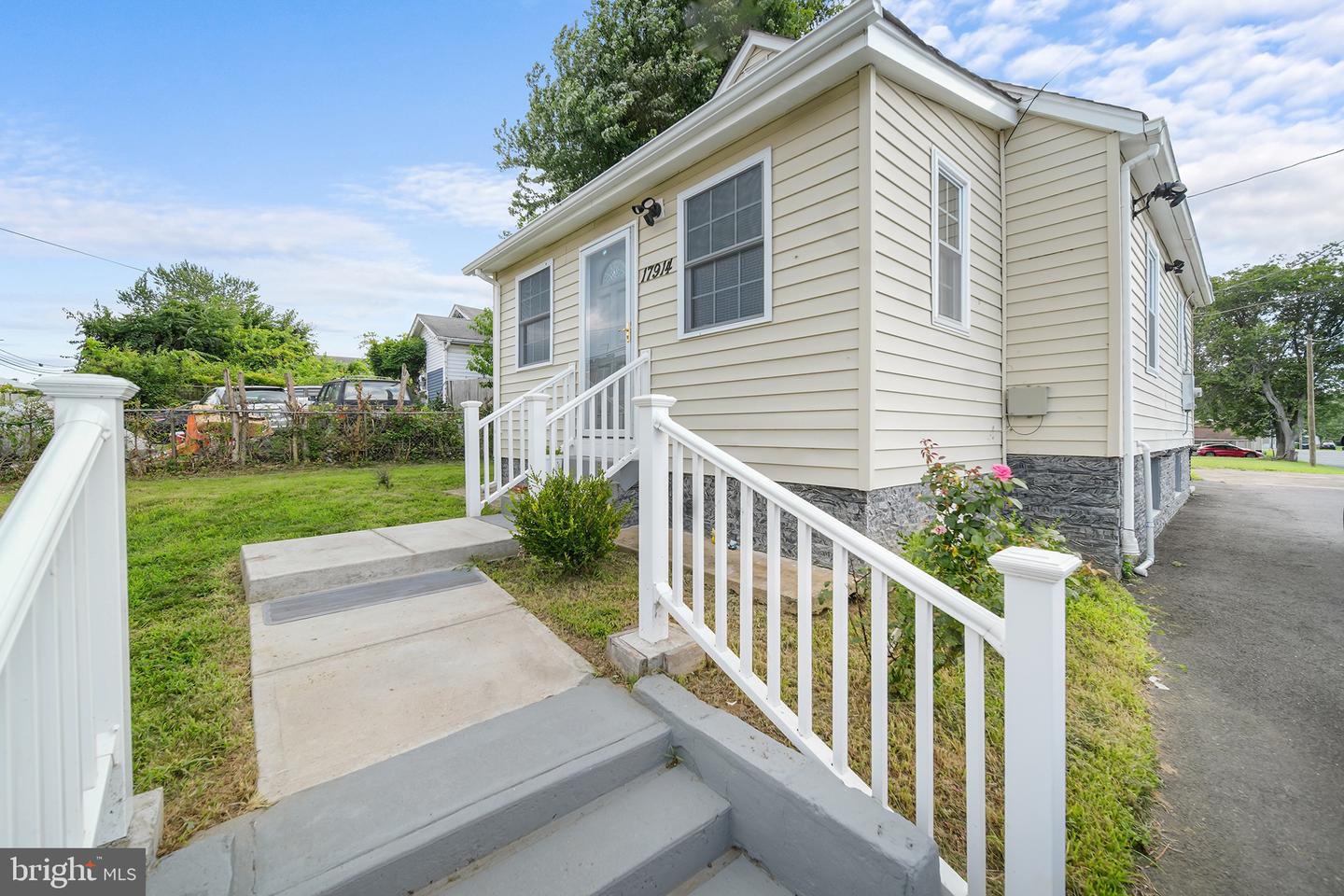 17914 DR DAVID CLINE LN, DUMFRIES, Virginia 22026, 3 Bedrooms Bedrooms, ,1 BathroomBathrooms,Residential,For sale,17914 DR DAVID CLINE LN,VAPW2099806 MLS # VAPW2099806