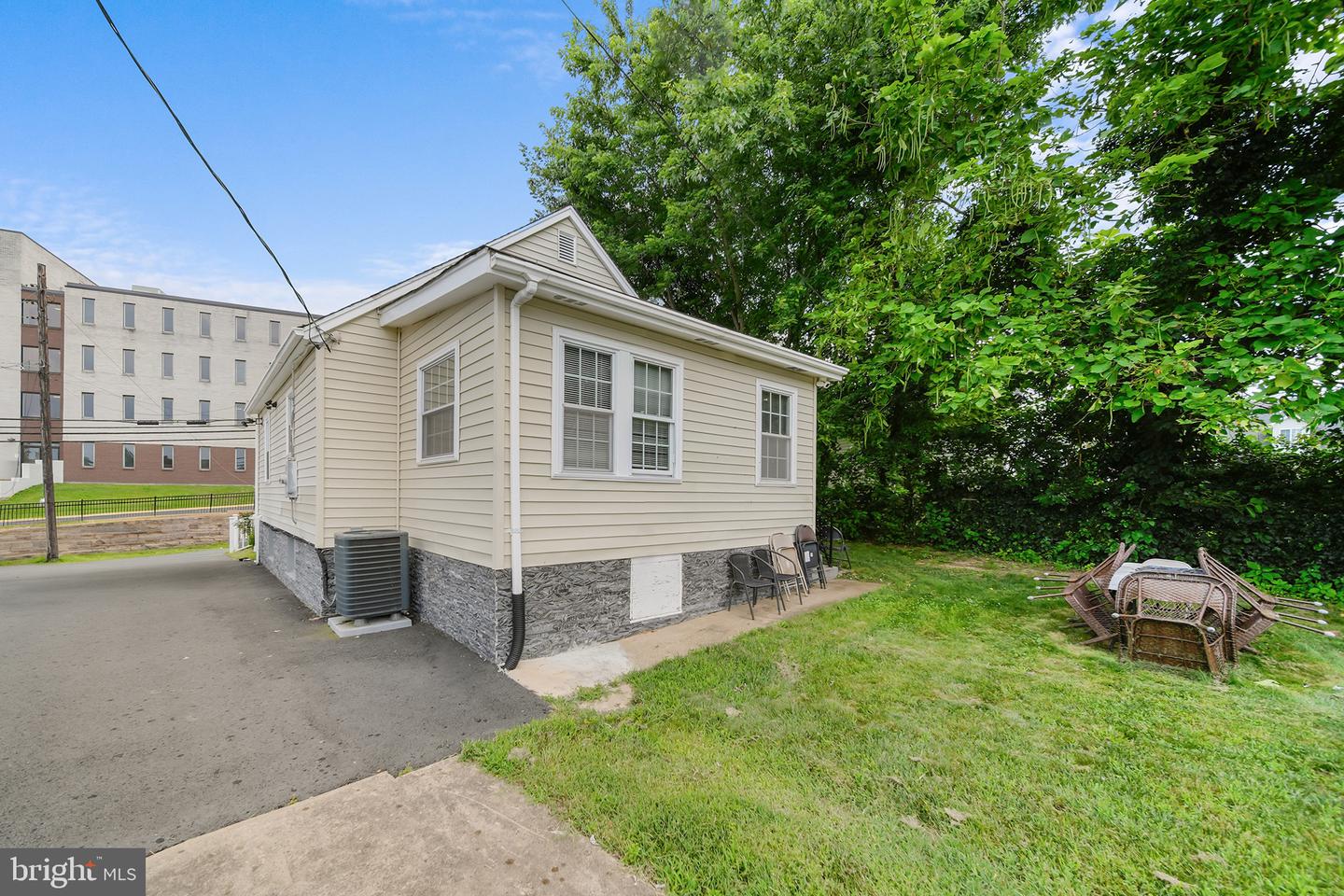 17914 DR DAVID CLINE LN, DUMFRIES, Virginia 22026, 3 Bedrooms Bedrooms, ,1 BathroomBathrooms,Residential,For sale,17914 DR DAVID CLINE LN,VAPW2099806 MLS # VAPW2099806