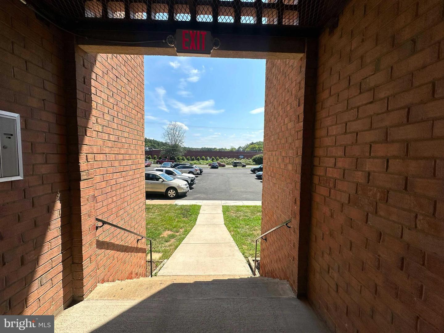 641 WATERLOO RD #332, WARRENTON, Virginia 20186, 1 Bedroom Bedrooms, ,1 BathroomBathrooms,Residential,For sale,641 WATERLOO RD #332,VAFQ2017570 MLS # VAFQ2017570