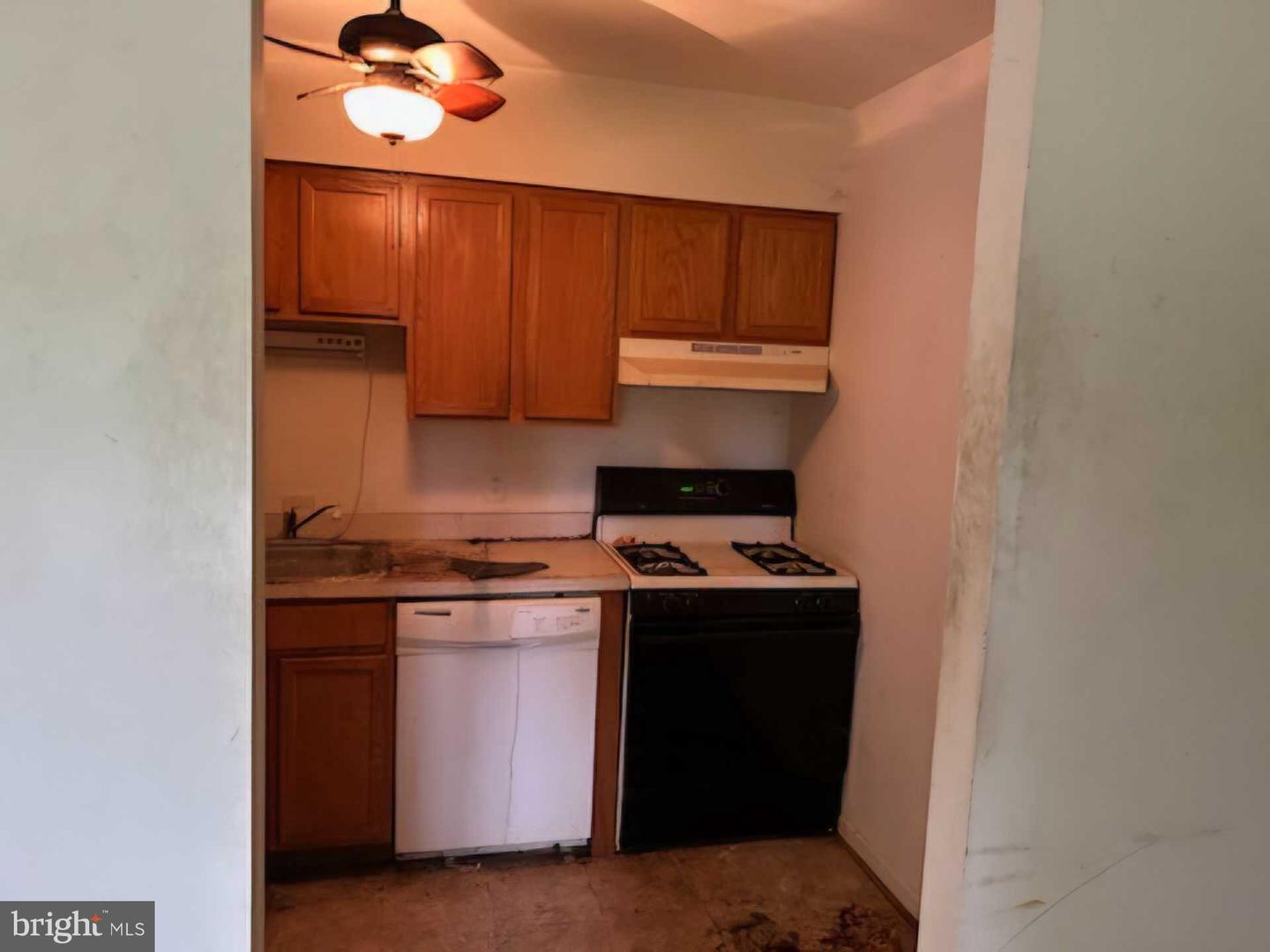 641 WATERLOO RD #332, WARRENTON, Virginia 20186, 1 Bedroom Bedrooms, ,1 BathroomBathrooms,Residential,For sale,641 WATERLOO RD #332,VAFQ2017570 MLS # VAFQ2017570