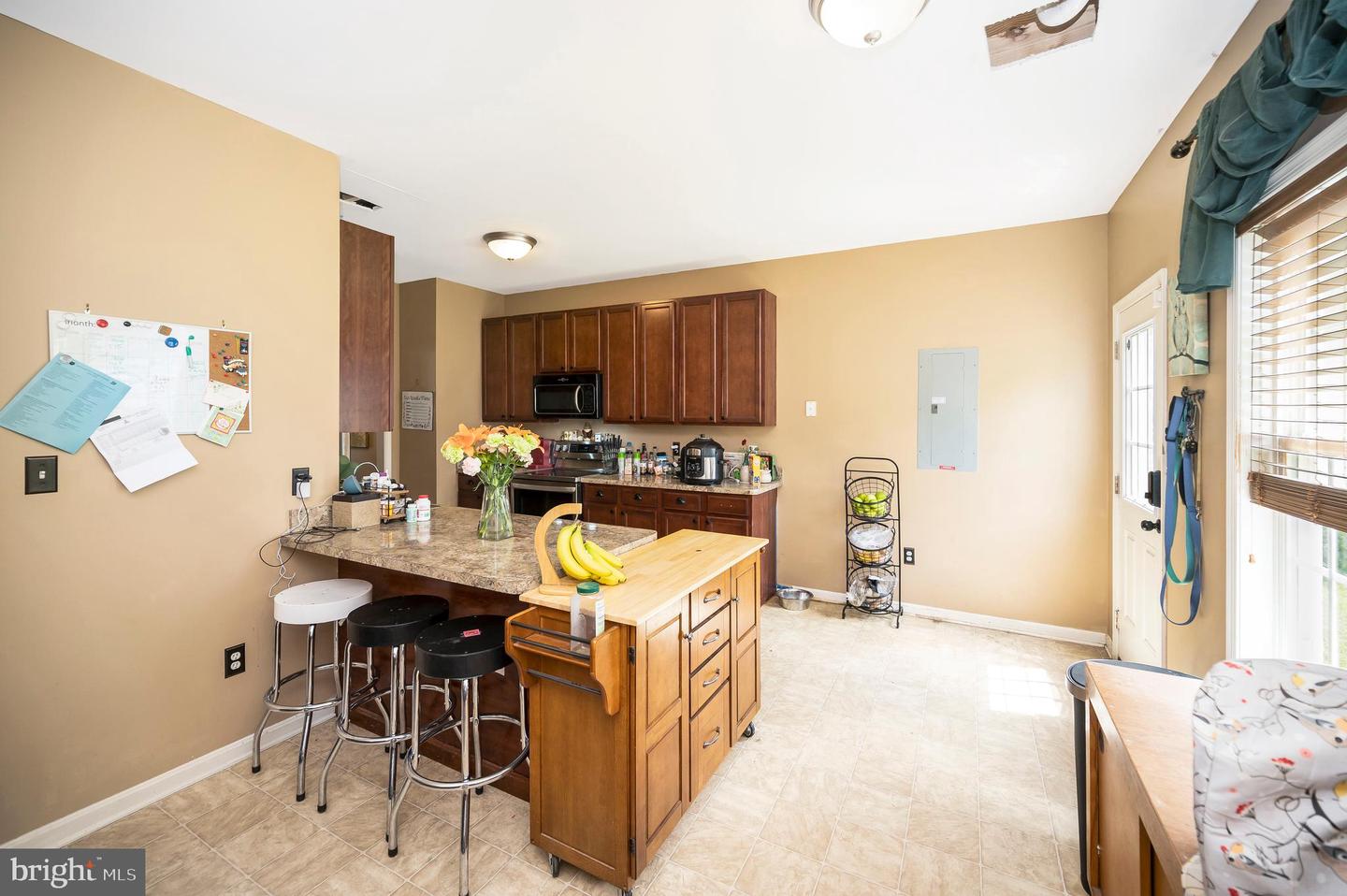 7110 CONWAY PL, RUTHER GLEN, Virginia 22546, 3 Bedrooms Bedrooms, ,2 BathroomsBathrooms,Residential,For sale,7110 CONWAY PL,VACV2008542 MLS # VACV2008542