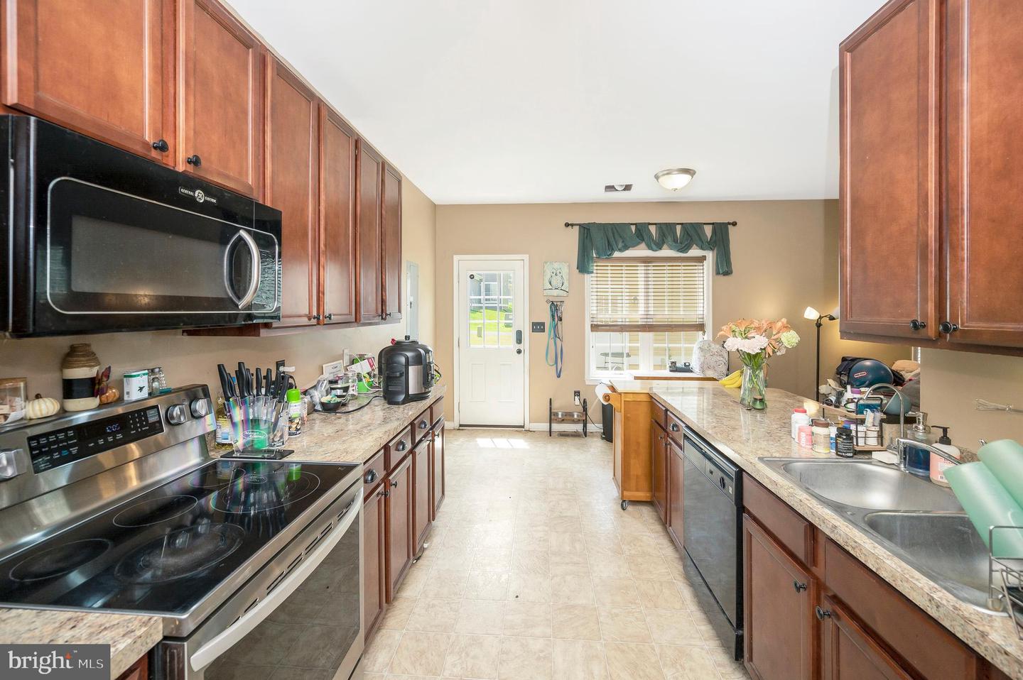 7110 CONWAY PL, RUTHER GLEN, Virginia 22546, 3 Bedrooms Bedrooms, ,2 BathroomsBathrooms,Residential,For sale,7110 CONWAY PL,VACV2008542 MLS # VACV2008542