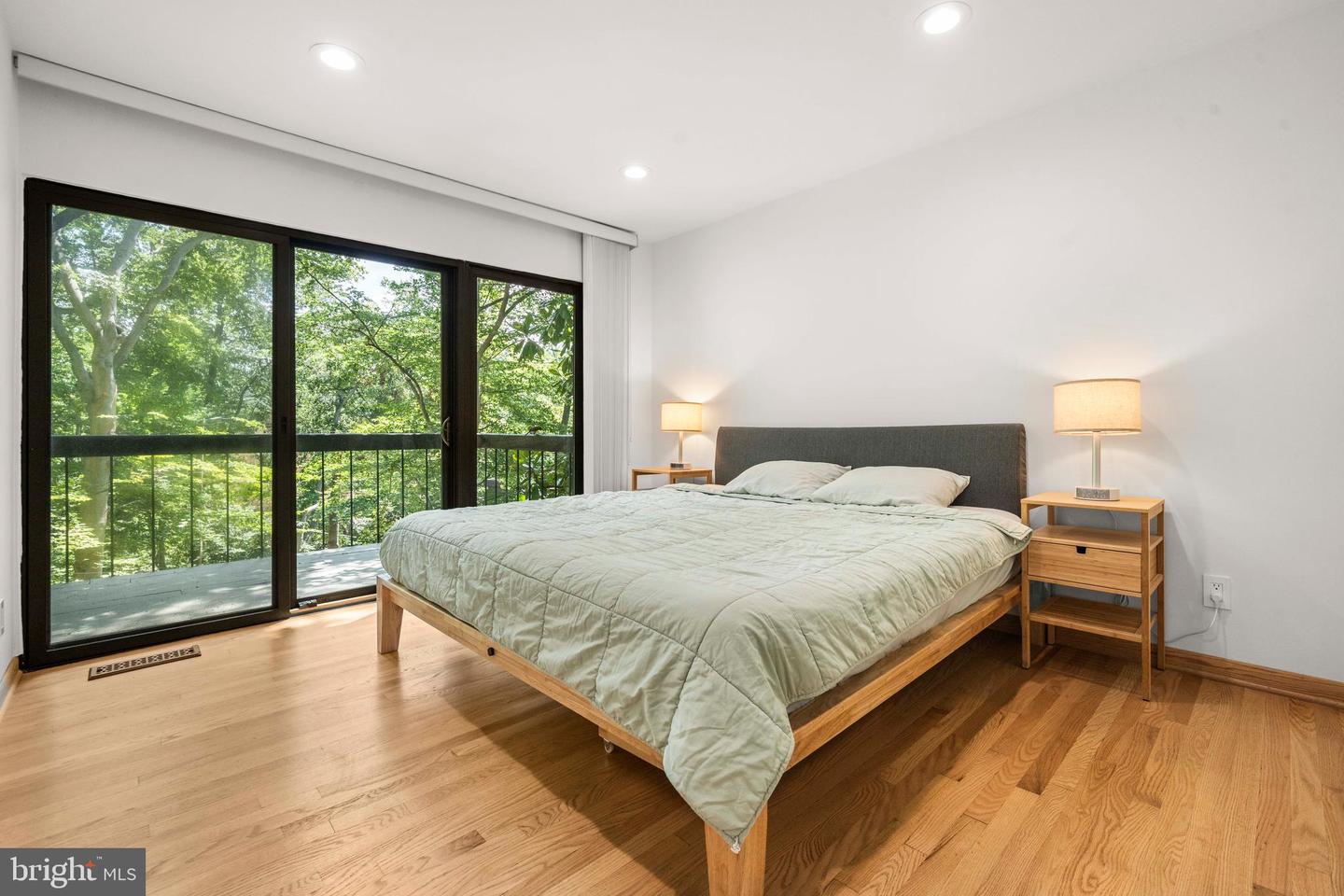 2855 DAVENPORT ST NW, WASHINGTON, District Of Columbia 20008, 5 Bedrooms Bedrooms, ,3 BathroomsBathrooms,Residential,For sale,2855 DAVENPORT ST NW,DCDC2204110 MLS # DCDC2204110