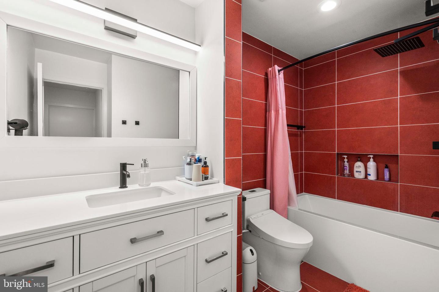 2855 DAVENPORT ST NW, WASHINGTON, District Of Columbia 20008, 5 Bedrooms Bedrooms, ,3 BathroomsBathrooms,Residential,For sale,2855 DAVENPORT ST NW,DCDC2204110 MLS # DCDC2204110