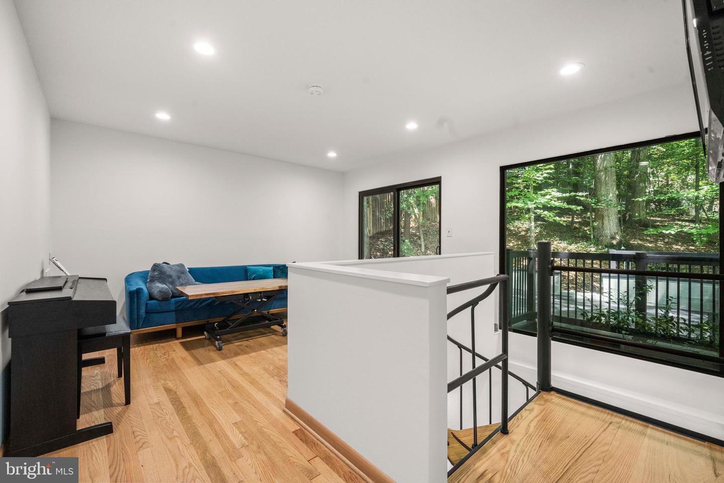 2855 DAVENPORT ST NW, WASHINGTON, District Of Columbia 20008, 5 Bedrooms Bedrooms, ,3 BathroomsBathrooms,Residential,For sale,2855 DAVENPORT ST NW,DCDC2204110 MLS # DCDC2204110