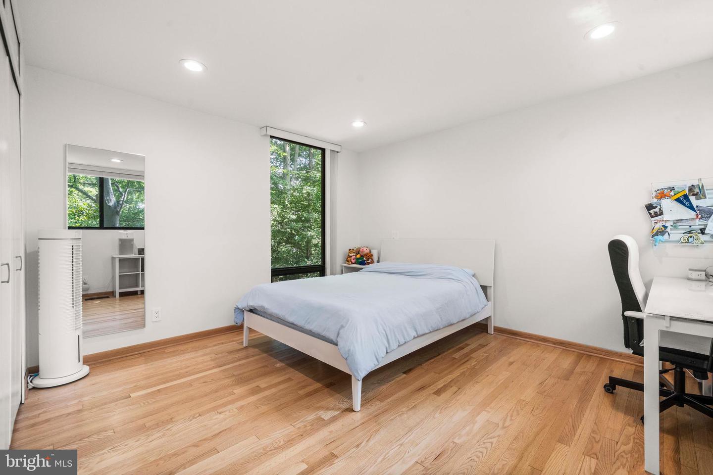 2855 DAVENPORT ST NW, WASHINGTON, District Of Columbia 20008, 5 Bedrooms Bedrooms, ,3 BathroomsBathrooms,Residential,For sale,2855 DAVENPORT ST NW,DCDC2204110 MLS # DCDC2204110