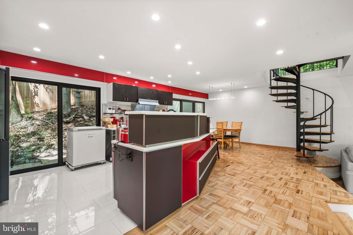 2855 DAVENPORT ST NW, WASHINGTON, District Of Columbia 20008, 5 Bedrooms Bedrooms, ,3 BathroomsBathrooms,Residential,For sale,2855 DAVENPORT ST NW,DCDC2204110 MLS # DCDC2204110