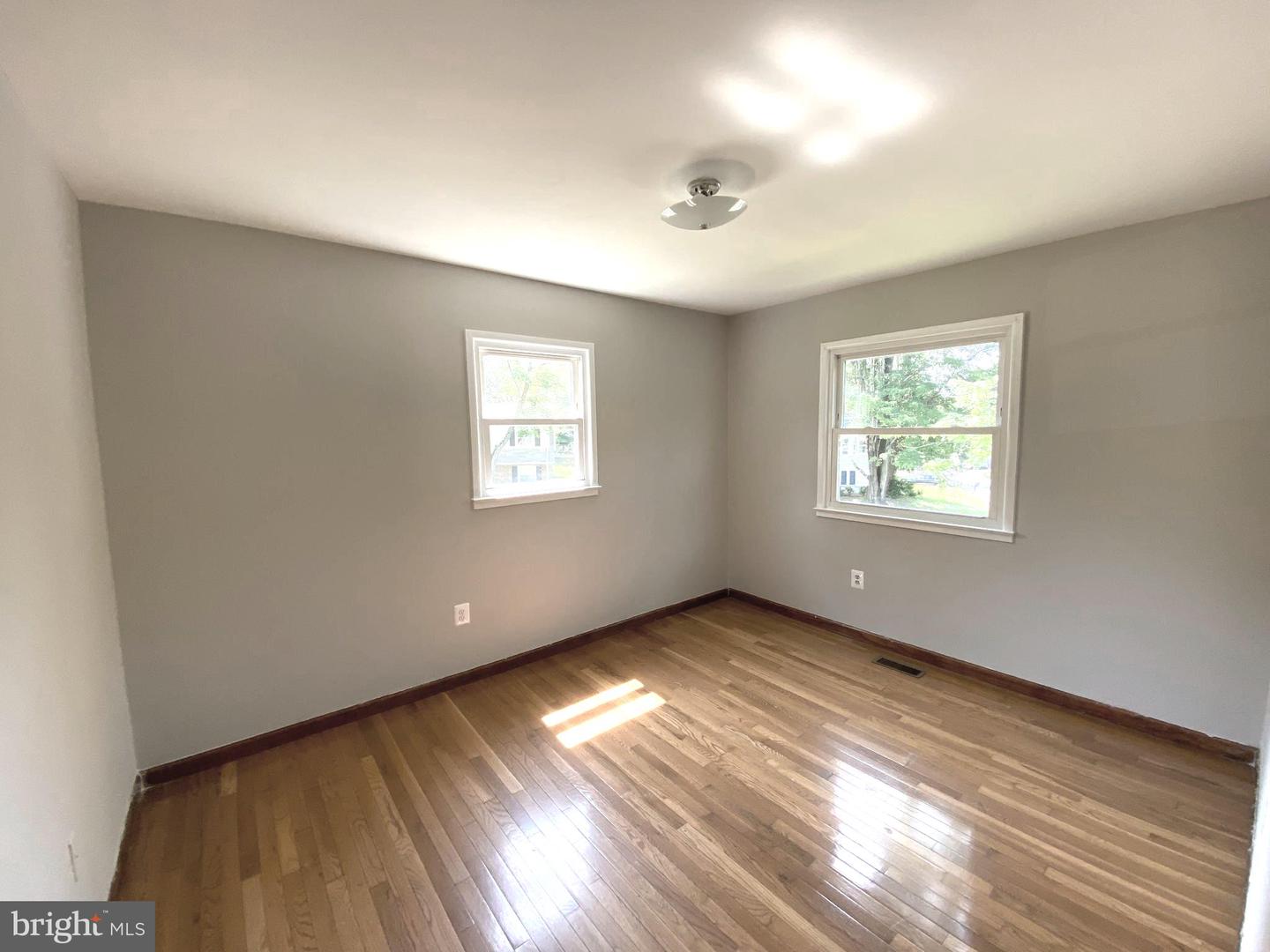 13017 KERRYDALE RD, WOODBRIDGE, Virginia 22193, 5 Bedrooms Bedrooms, ,2 BathroomsBathrooms,Residential,For sale,13017 KERRYDALE RD,VAPW2096448 MLS # VAPW2096448