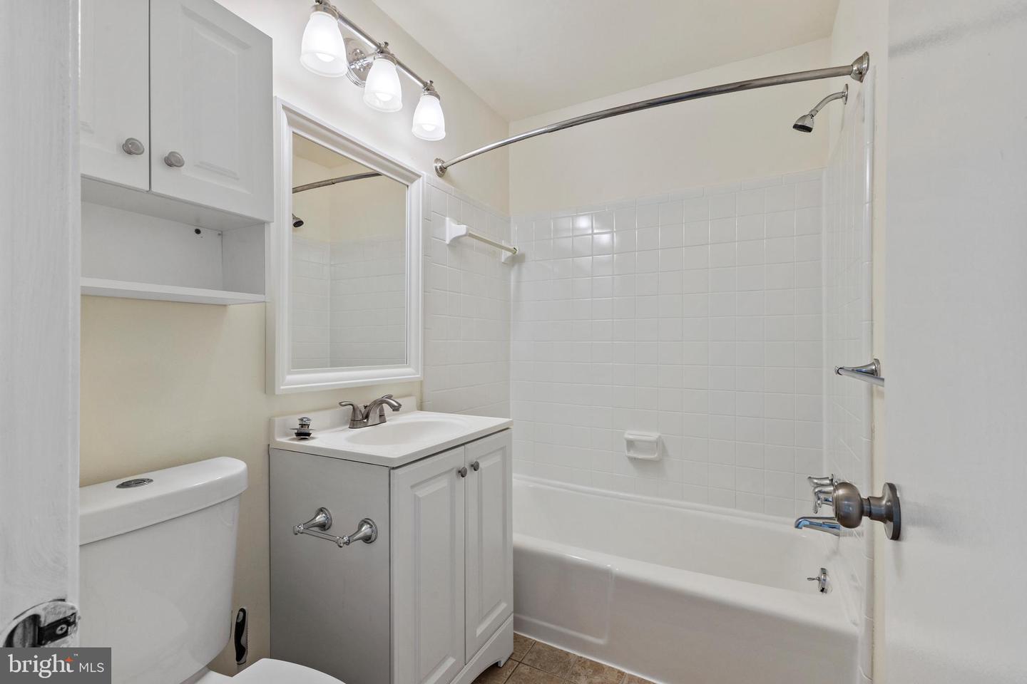 8228 MCCLELLAND PL, ALEXANDRIA, Virginia 22309, 3 Bedrooms Bedrooms, 6 Rooms Rooms,3 BathroomsBathrooms,Residential,For sale,8228 MCCLELLAND PL,VAFX2246288 MLS # VAFX2246288