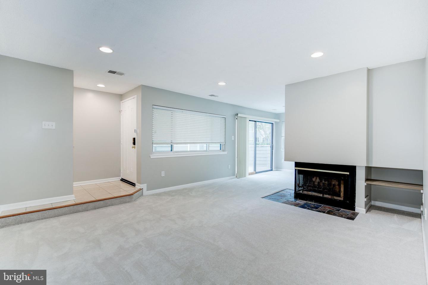 1963-A VILLARIDGE DR, RESTON, Virginia 20191, 2 Bedrooms Bedrooms, ,1 BathroomBathrooms,Residential,For sale,1963-A VILLARIDGE DR,VAFX2246630 MLS # VAFX2246630