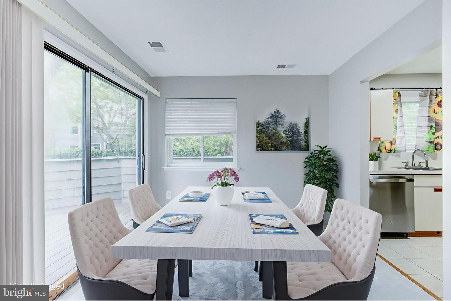 1963-A VILLARIDGE DR, RESTON, Virginia 20191, 2 Bedrooms Bedrooms, ,1 BathroomBathrooms,Residential,For sale,1963-A VILLARIDGE DR,VAFX2246630 MLS # VAFX2246630