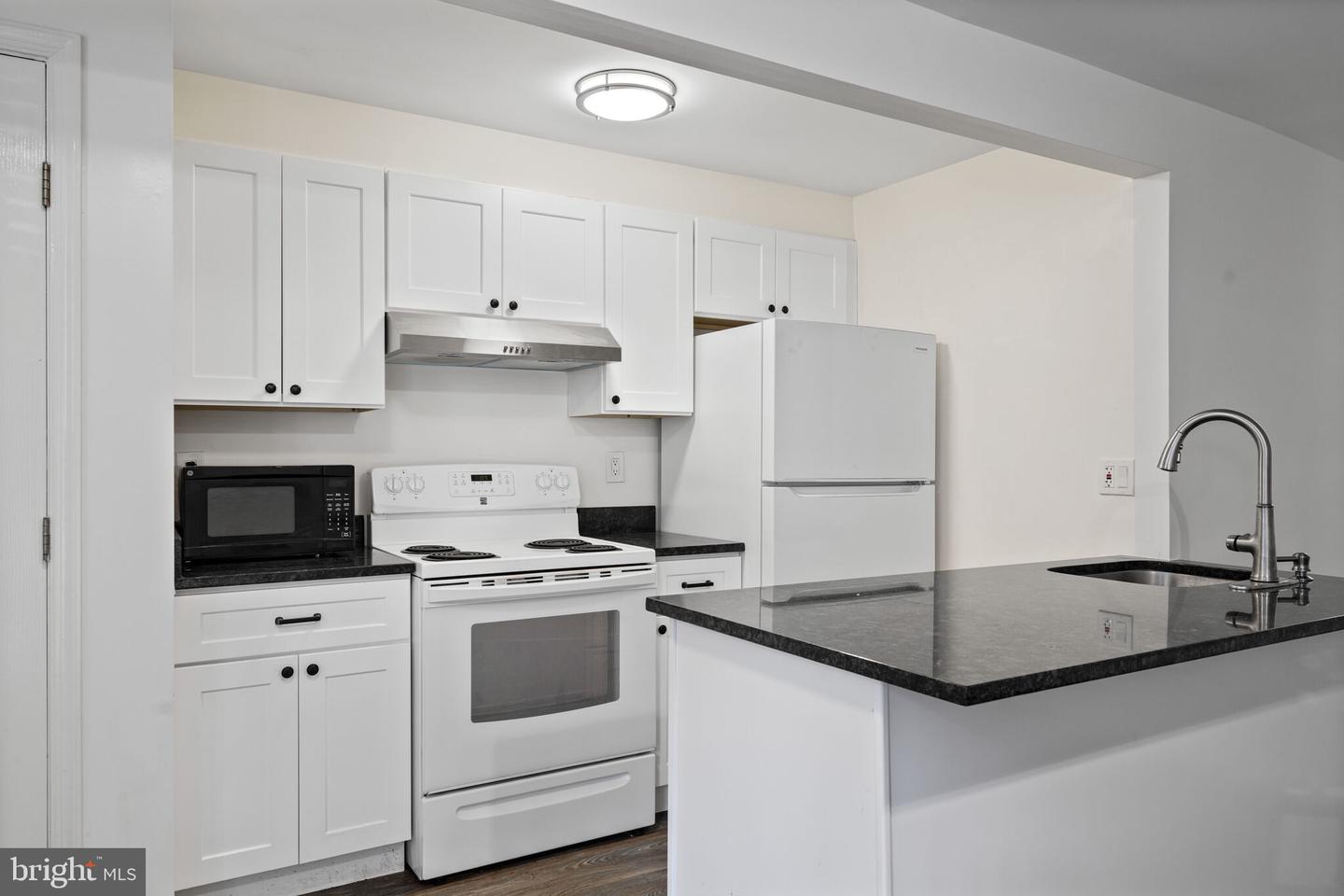 1513 SWANN ST NW, WASHINGTON, District Of Columbia 20009, 5 Bedrooms Bedrooms, ,3 BathroomsBathrooms,Residential,For sale,1513 SWANN ST NW,DCDC2206786 MLS # DCDC2206786