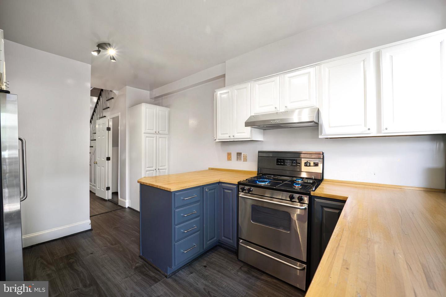 1513 SWANN ST NW, WASHINGTON, District Of Columbia 20009, 5 Bedrooms Bedrooms, ,3 BathroomsBathrooms,Residential,For sale,1513 SWANN ST NW,DCDC2206786 MLS # DCDC2206786