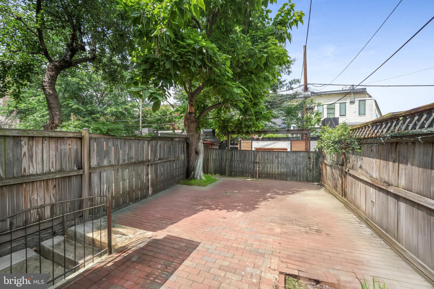 1513 SWANN ST NW, WASHINGTON, District Of Columbia 20009, 5 Bedrooms Bedrooms, ,3 BathroomsBathrooms,Residential,For sale,1513 SWANN ST NW,DCDC2206786 MLS # DCDC2206786