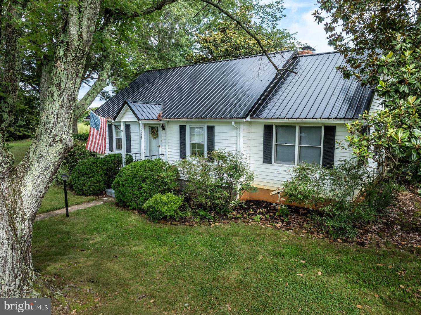 25209 LAFAYETTE DR, RHOADESVILLE, Virginia 22542, 3 Bedrooms Bedrooms, ,2 BathroomsBathrooms,Residential,For sale,25209 LAFAYETTE DR,VAOR2010162 MLS # VAOR2010162