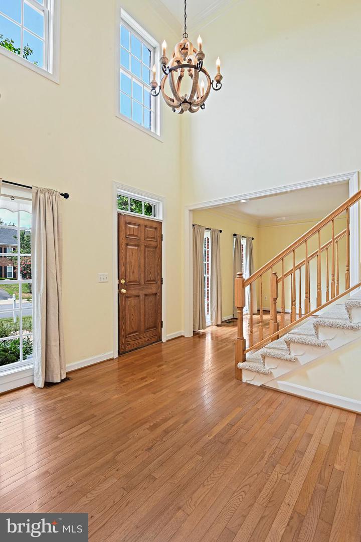 18814 FARNHAM CT, LEESBURG, Virginia 20176, 5 Bedrooms Bedrooms, ,3 BathroomsBathrooms,Residential,For sale,18814 FARNHAM CT,VALO2102040 MLS # VALO2102040