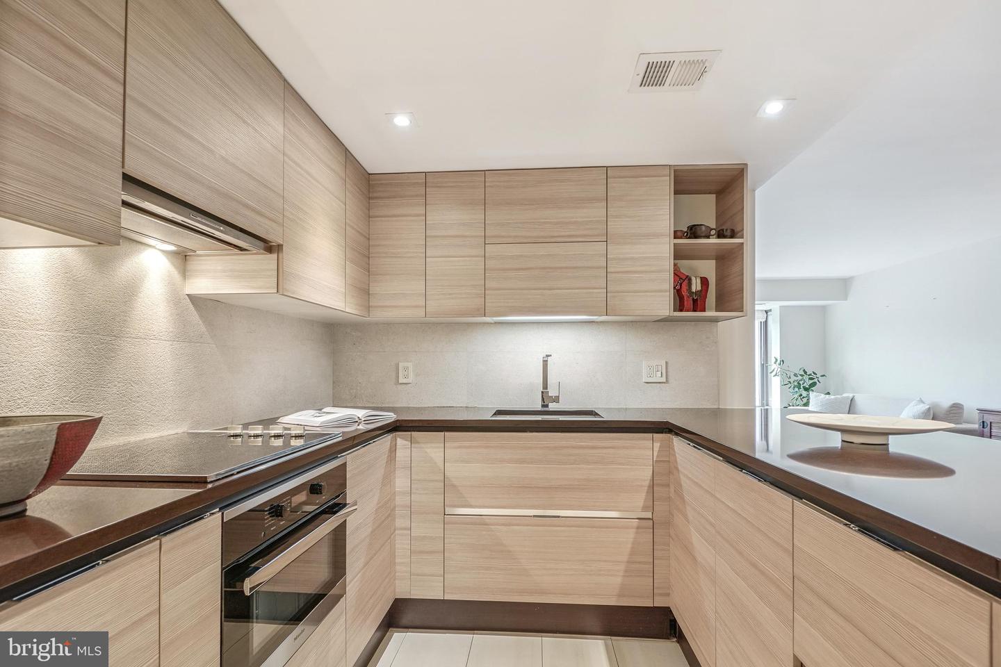 1080 WISCONSIN AVE NW #3002, WASHINGTON, District Of Columbia 20007, 1 Bedroom Bedrooms, ,1 BathroomBathrooms,Residential,For sale,1080 WISCONSIN AVE NW #3002,DCDC2209918 MLS # DCDC2209918