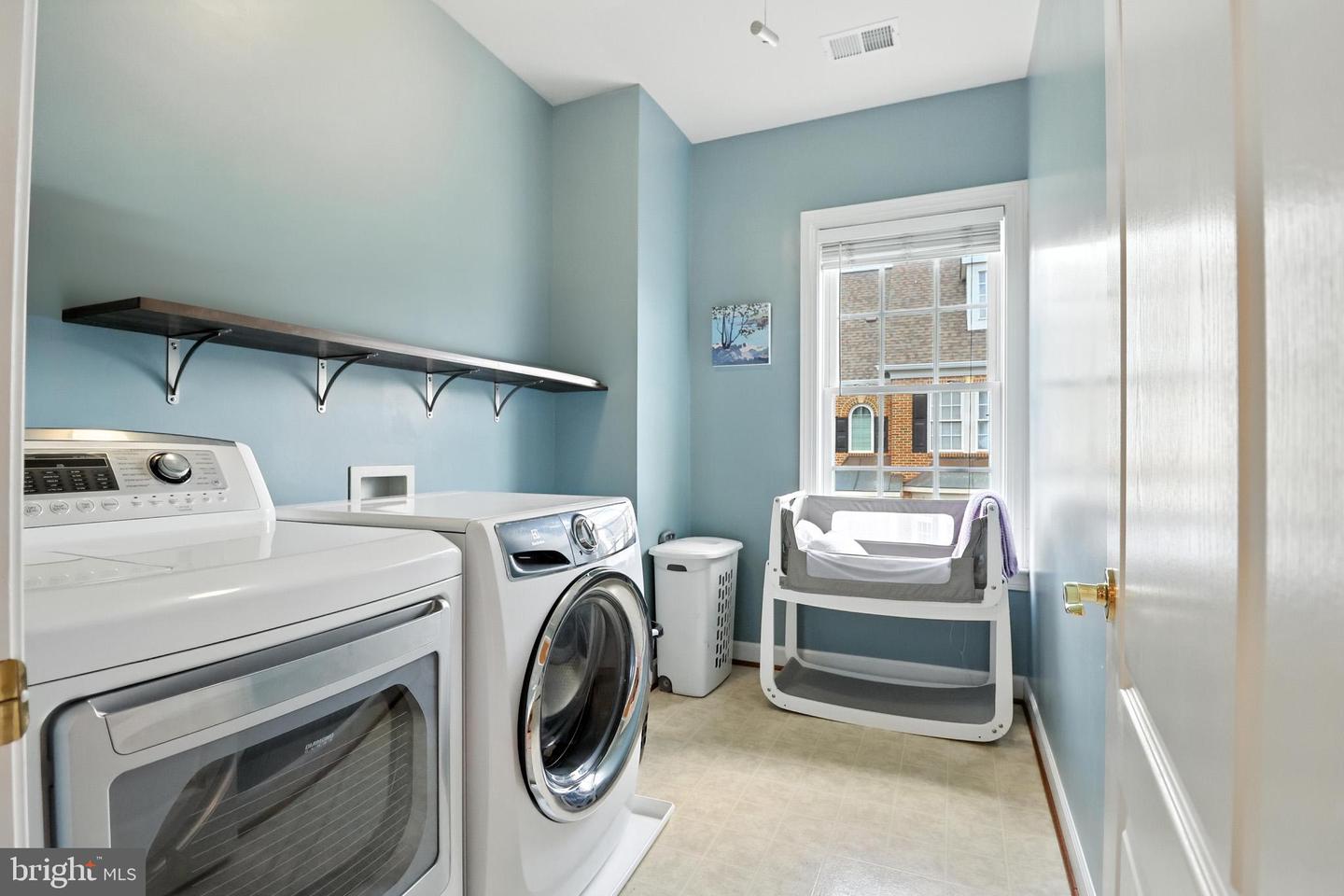 19208 GREYSTONE SQ, LEESBURG, Virginia 20176, 4 Bedrooms Bedrooms, ,4 BathroomsBathrooms,Residential,For sale,19208 GREYSTONE SQ,VALO2102076 MLS # VALO2102076