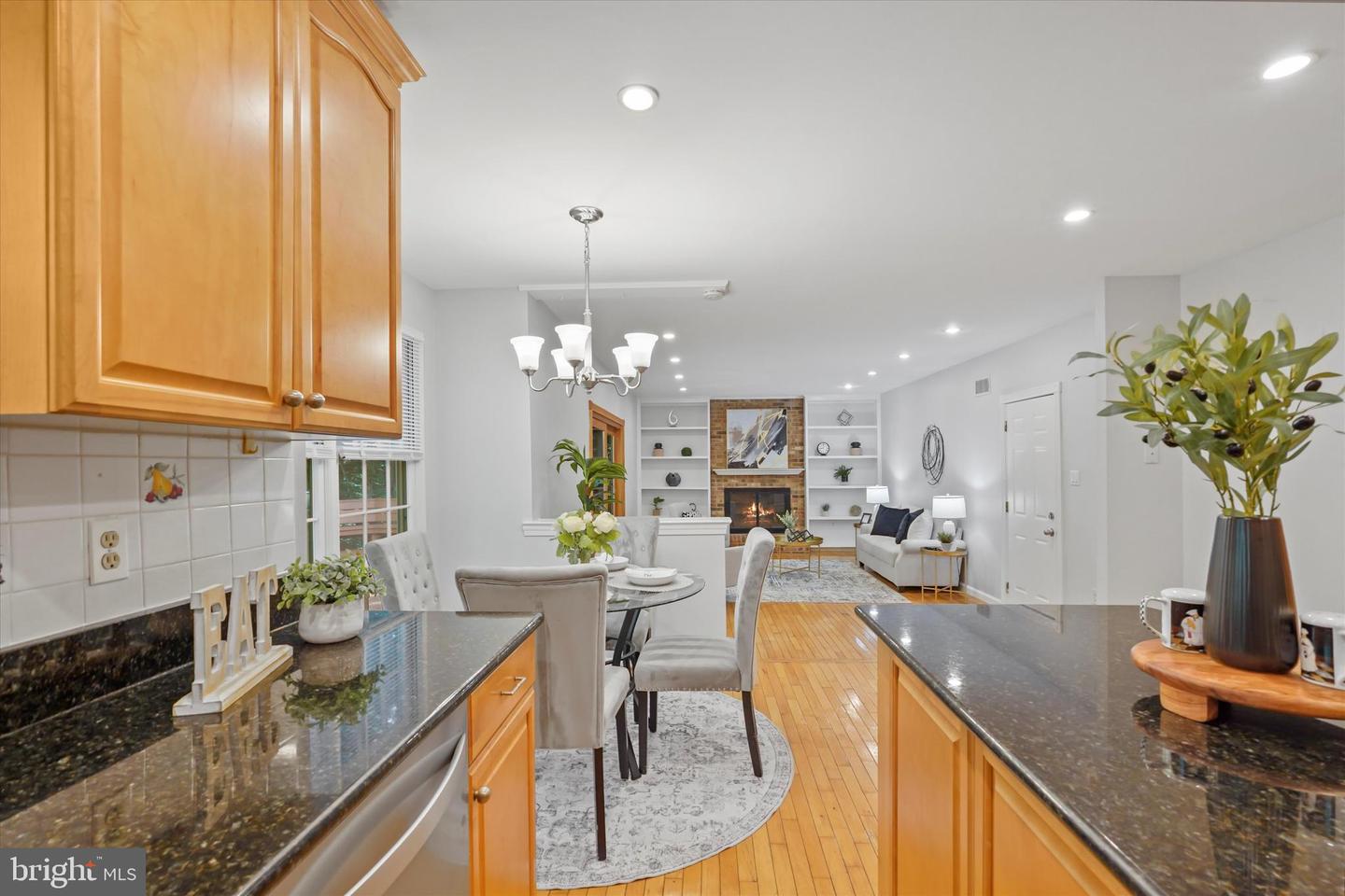 9814 NATICK RD, BURKE, Virginia 22015, 6 Bedrooms Bedrooms, ,3 BathroomsBathrooms,Residential,For sale,9814 NATICK RD,VAFX2255456 MLS # VAFX2255456